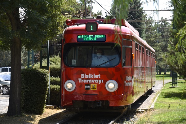 Konya’da Bisiklet Tramvayı Dönemi Başladı
